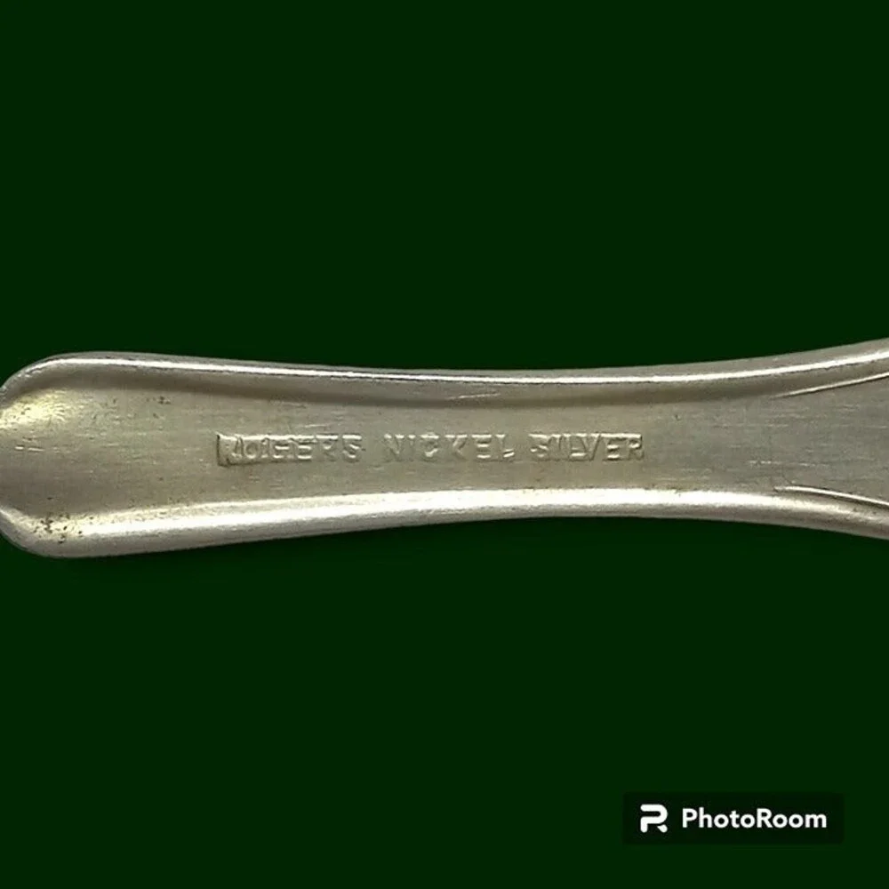 Rogers Nickel Silver INS389 Twisted Master Butter Knife-1915-Art Nouveau-Vintage